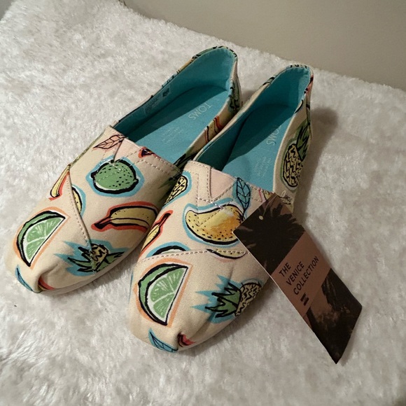 TOMS Alpargata Cuba Fruit Print - Picture 3 of 13